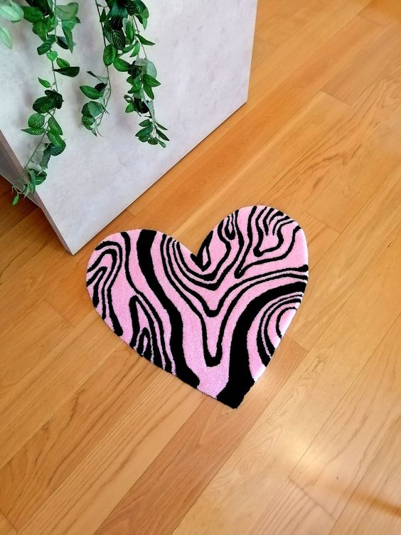 Zebra-Rosa-Herz-Teppich von DOMYRUGS