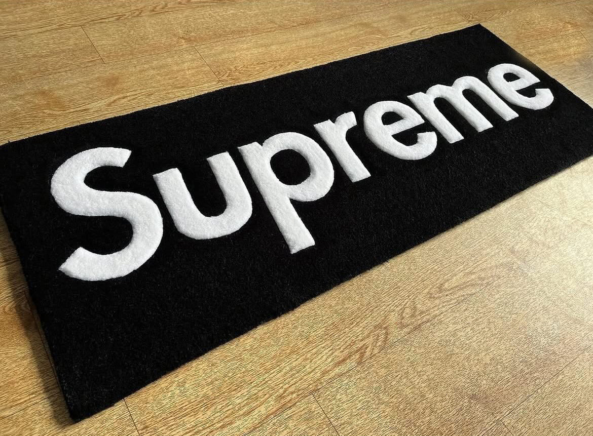 Tapis Supreme Noir et Blanc (Customer Order) by DOMYRUGS