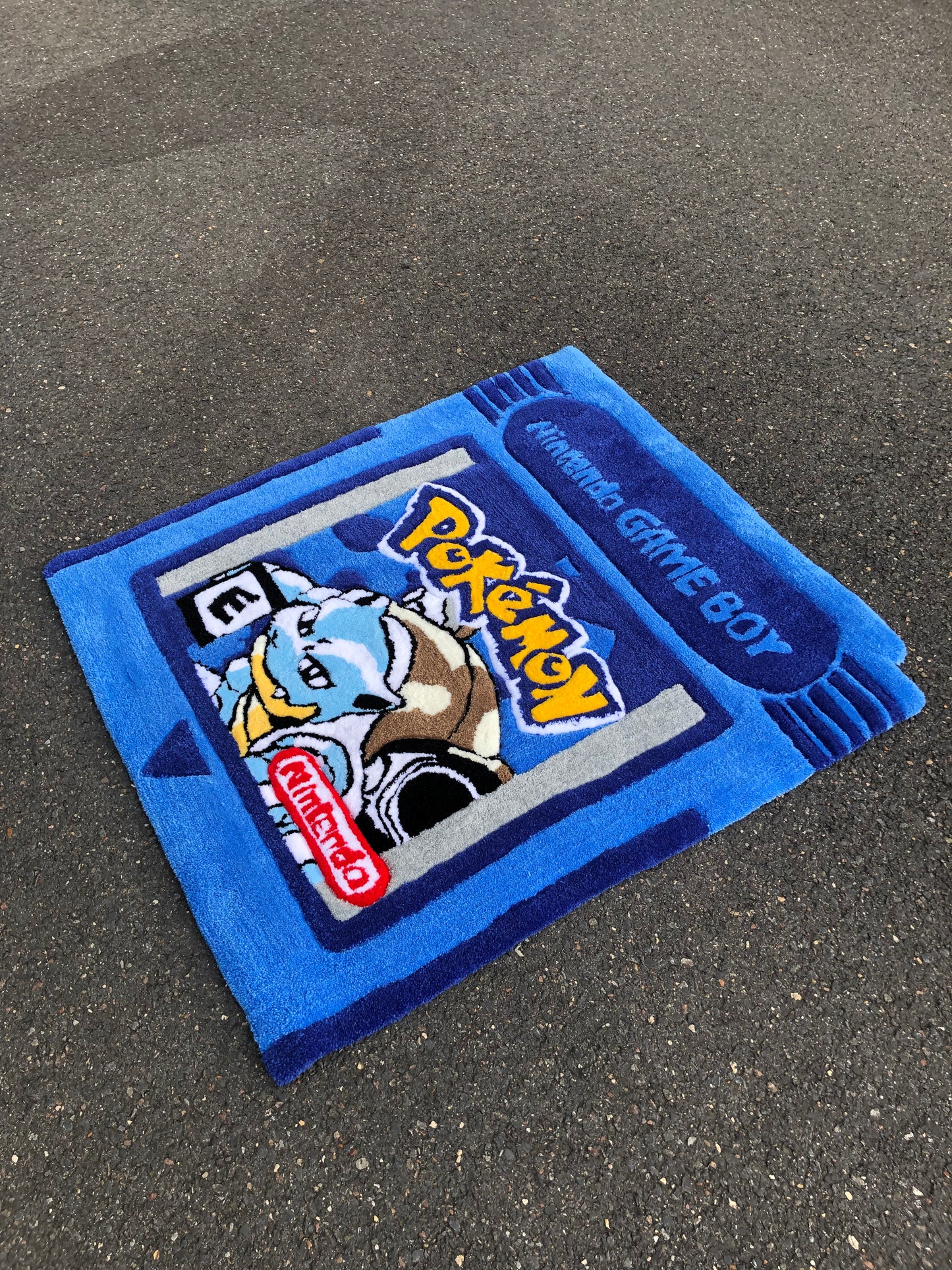 Blauer Pokemon-Teppich von DOMYRUGS