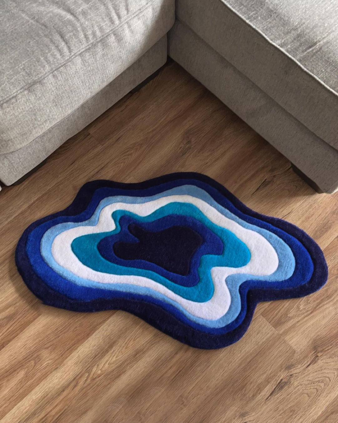 Blue Wavy Abstract Art Rug DOMYRUGS