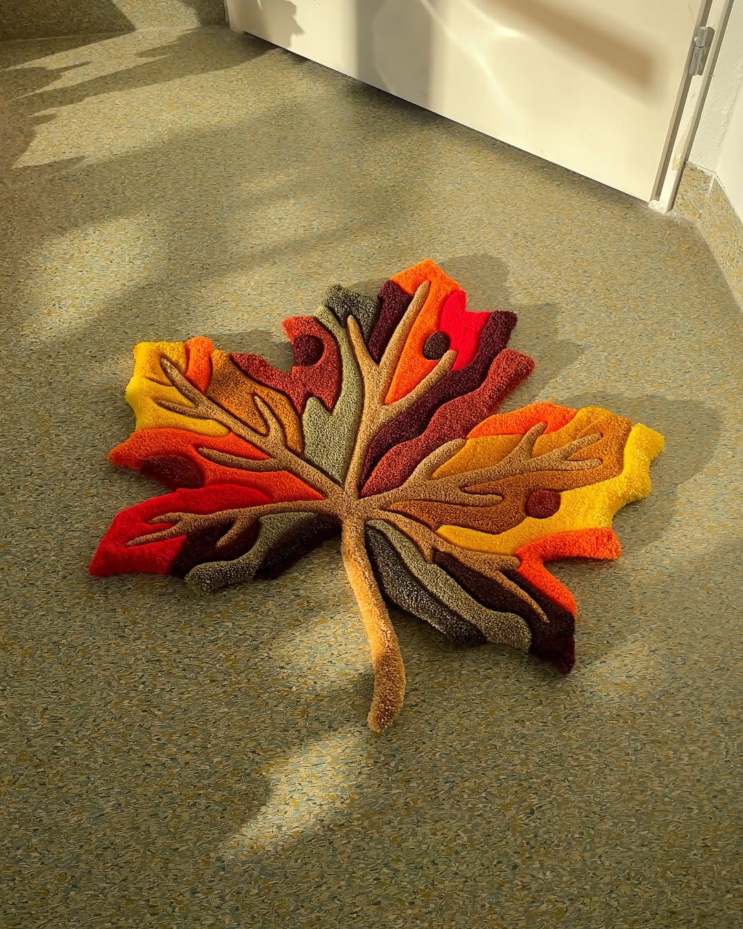 Blue Wavy Abstract Art Rug DOMYRUGS