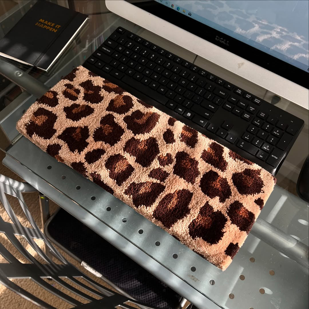 Tapis pour Clavier Léopard by DOMYRUGS